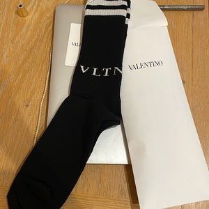 VALENTINO GARAVANI BLK LOGO SOCKS M/L